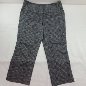 Express Design Studio Editor Capri sz 2 Cropped Pant Black Gray Patterned Cotton